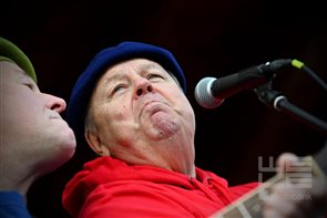 krst knihy trhovisko 22